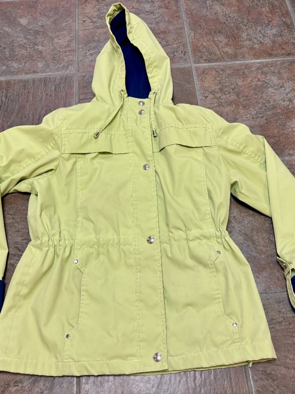 ~~Mackintosh New England Rain Coat Women's M Green Hooded Snap Front Lined     *